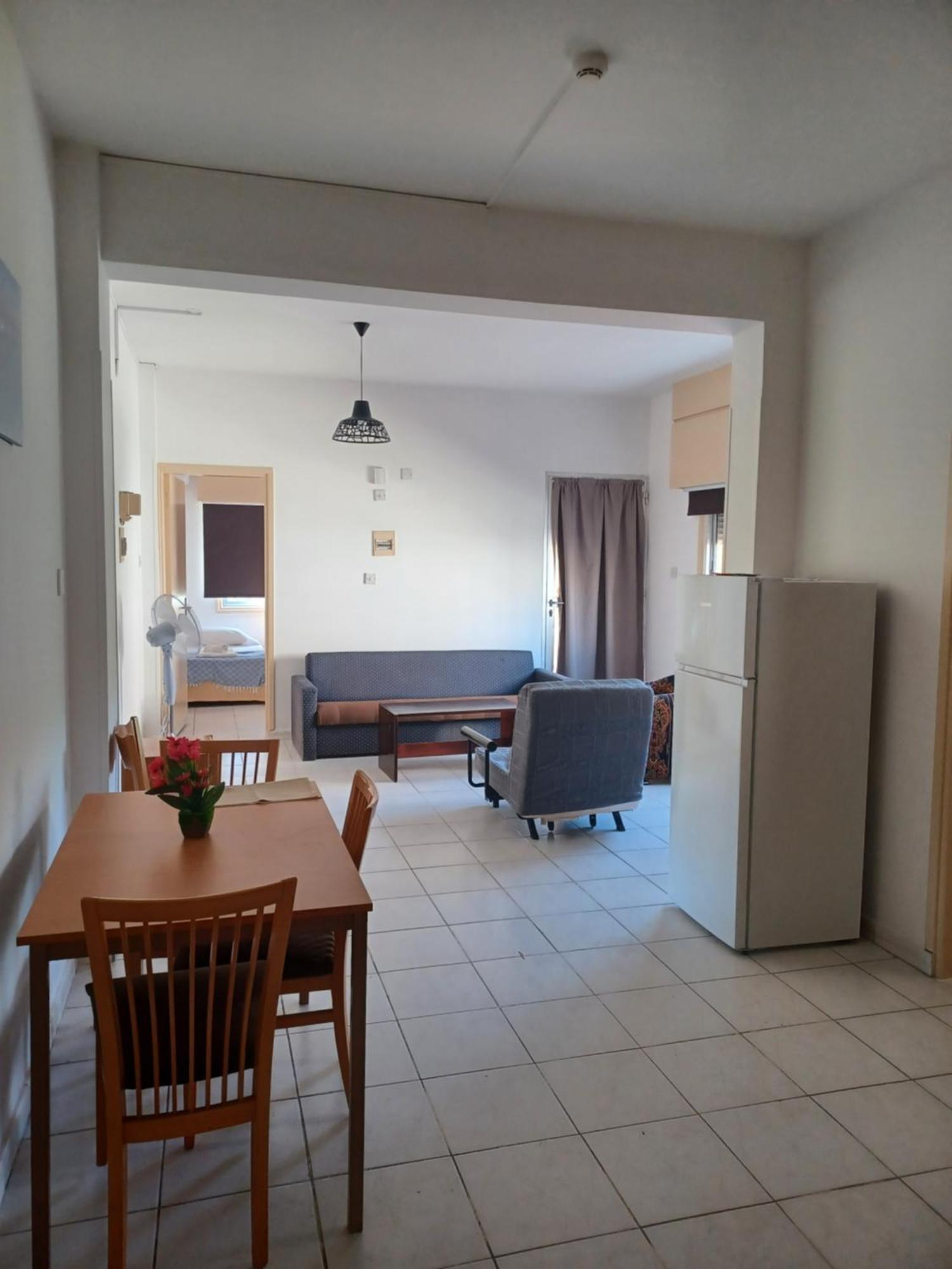 Terpsichore Holiday Apts Лимасол Экстерьер фото