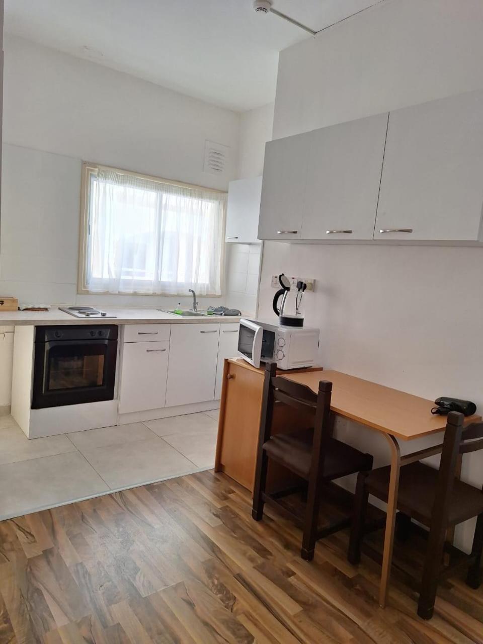 Terpsichore Holiday Apts Лимасол Экстерьер фото