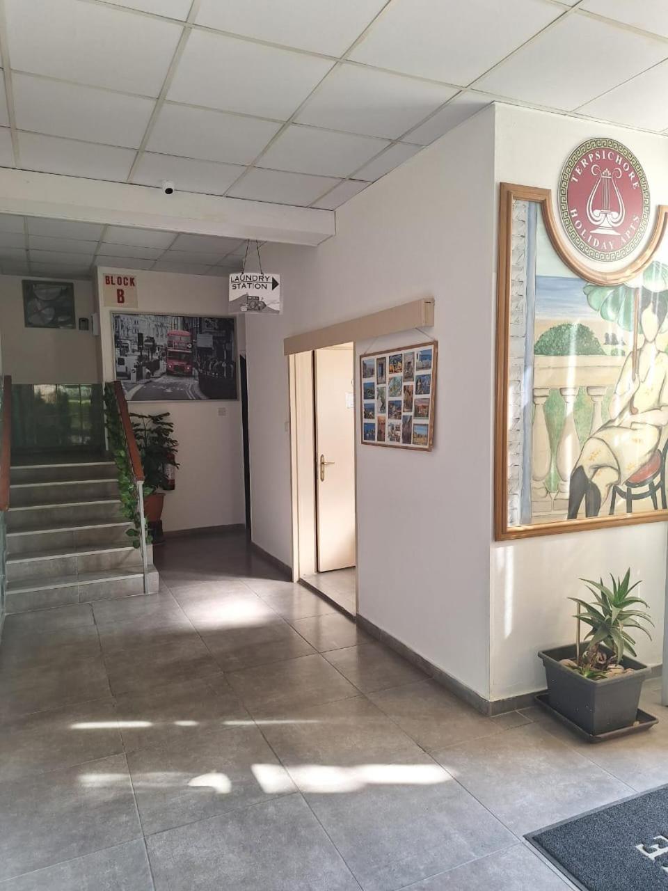 Terpsichore Holiday Apts Лимасол Экстерьер фото