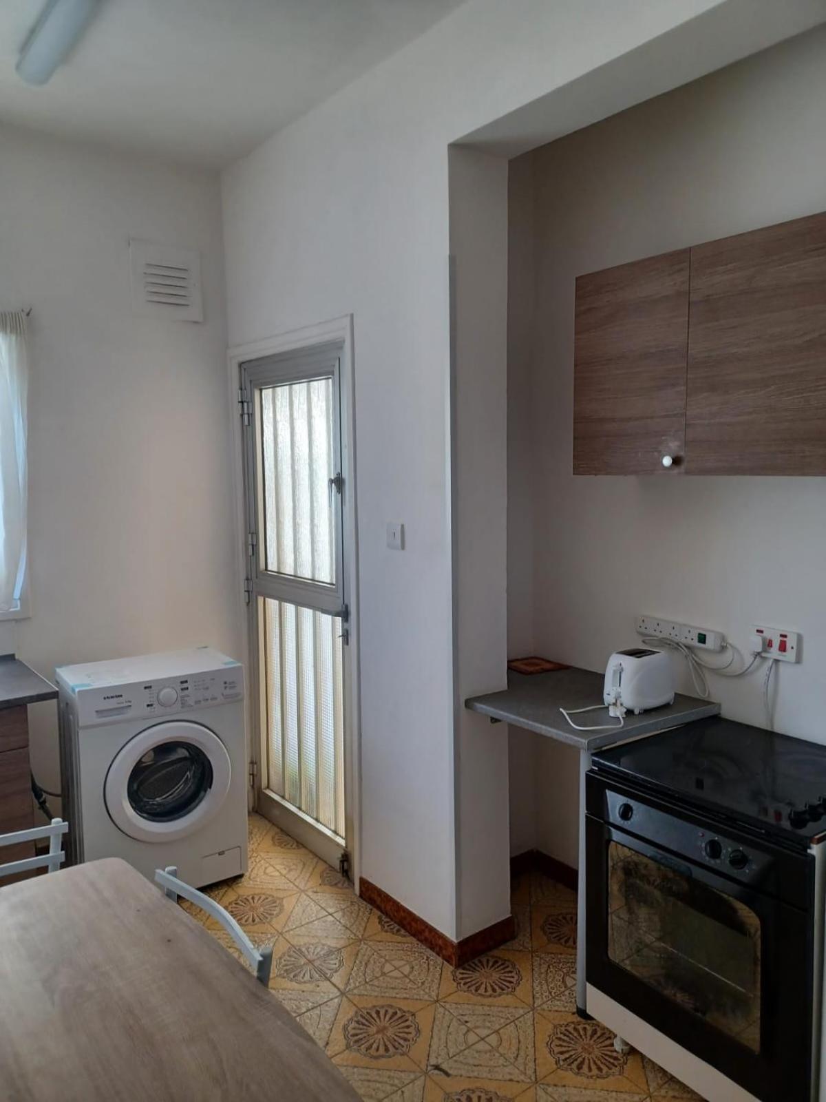 Terpsichore Holiday Apts Лимасол Экстерьер фото